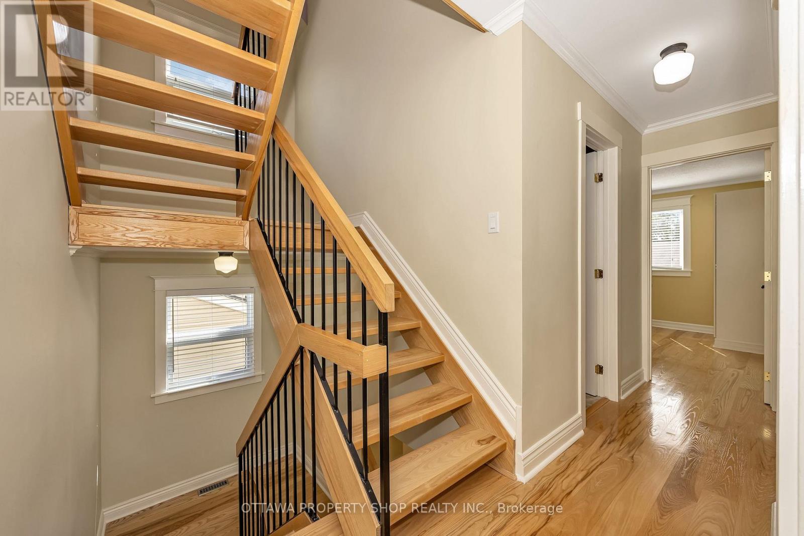 3146 Dumaurier Avenue Property Photo 24
