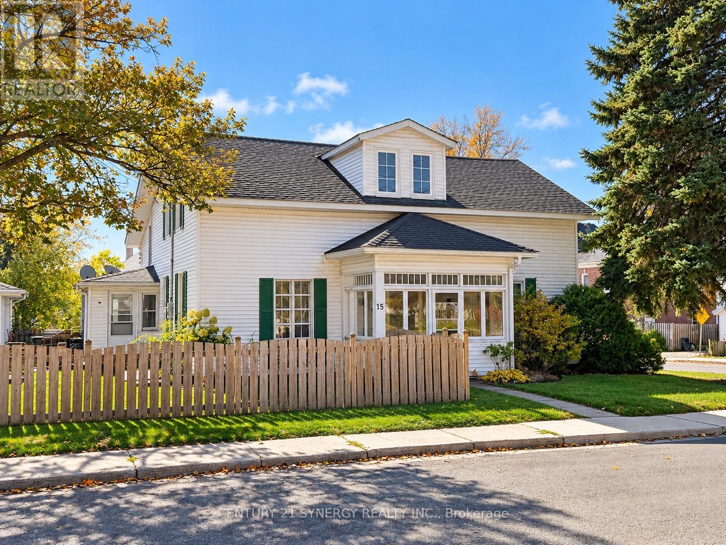 15 Strathcona Street Property Photo 1