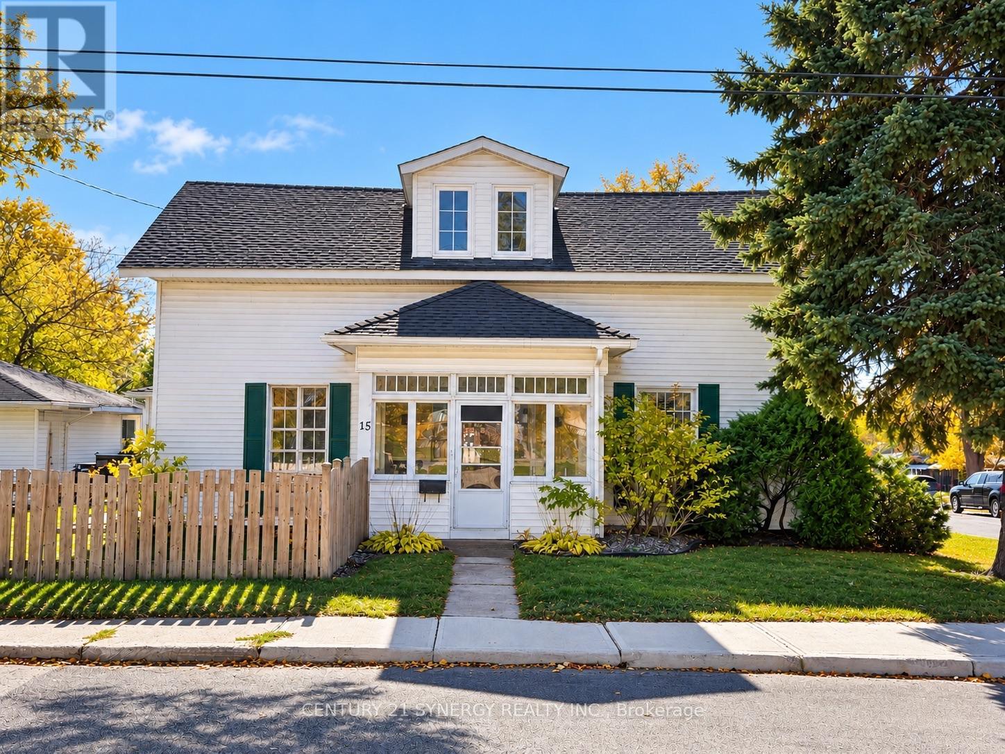 15 Strathcona Street Property Photo 2