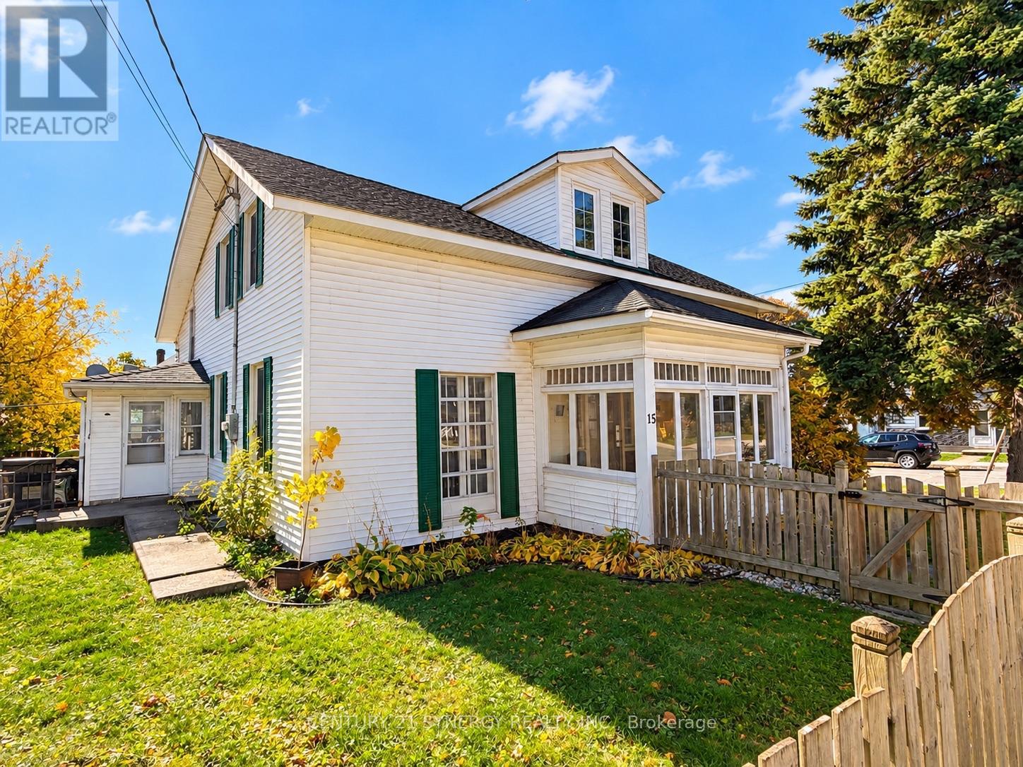15 Strathcona Street Property Photo 3