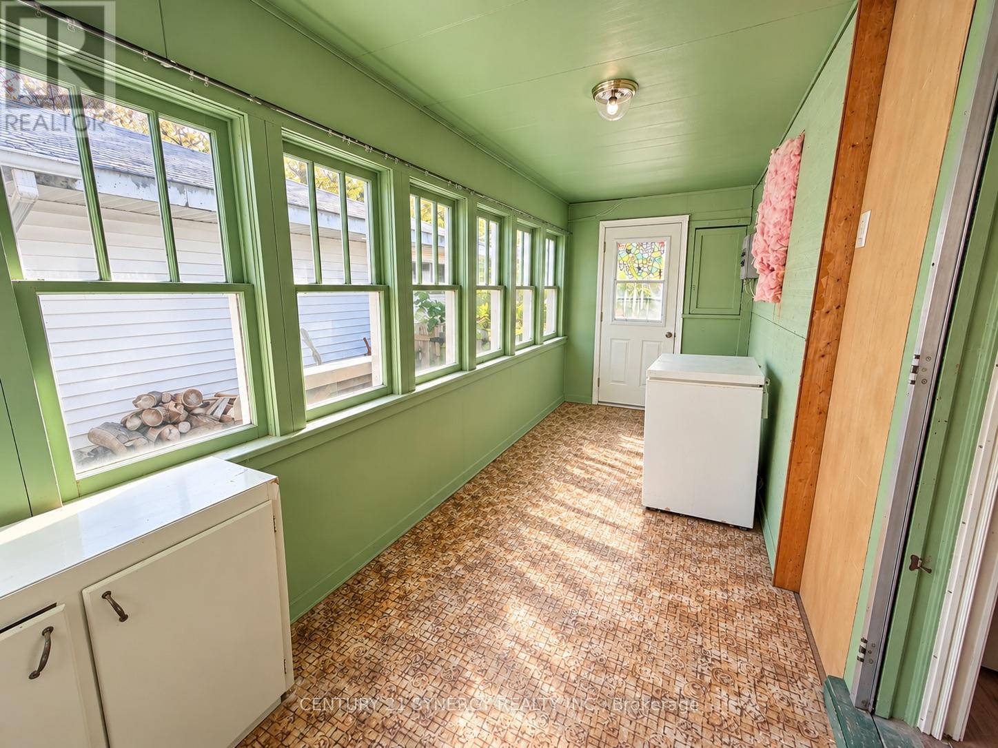 15 Strathcona Street Property Photo 22