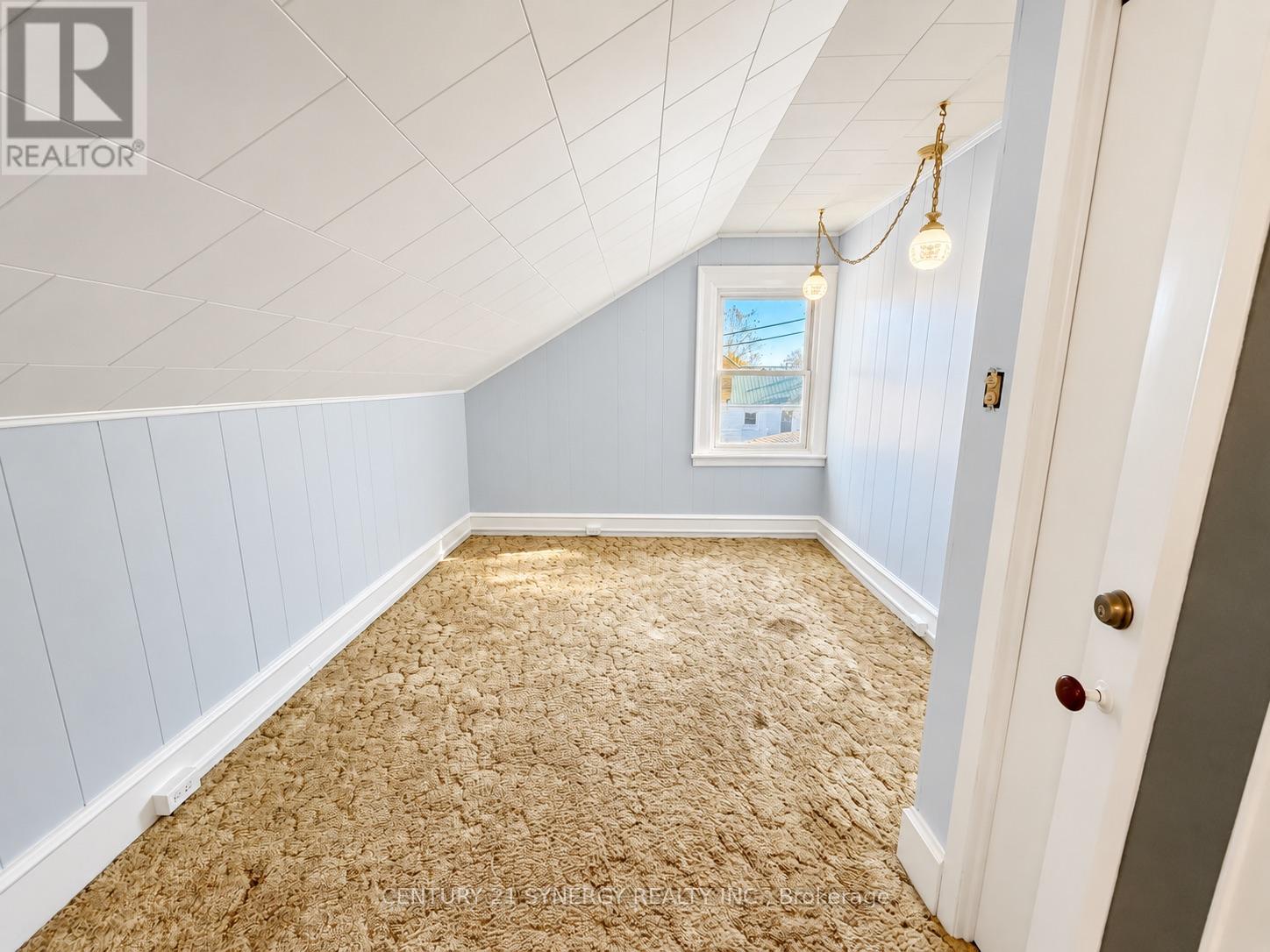 15 Strathcona Street Property Photo 27