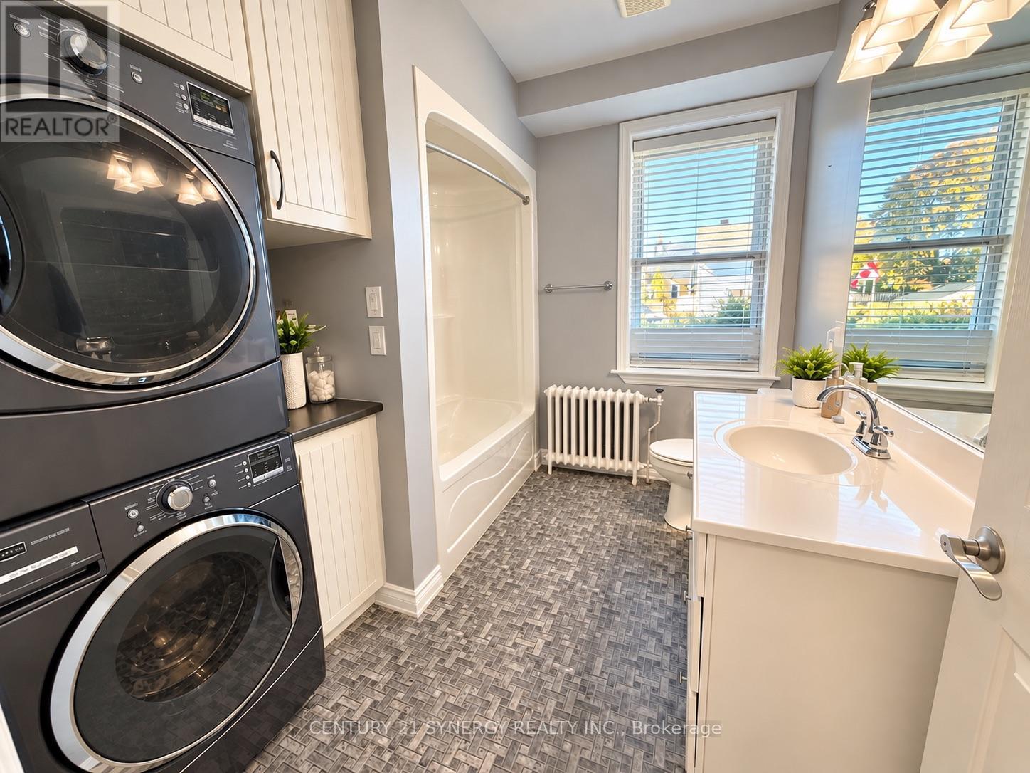 15 Strathcona Street Property Photo 45