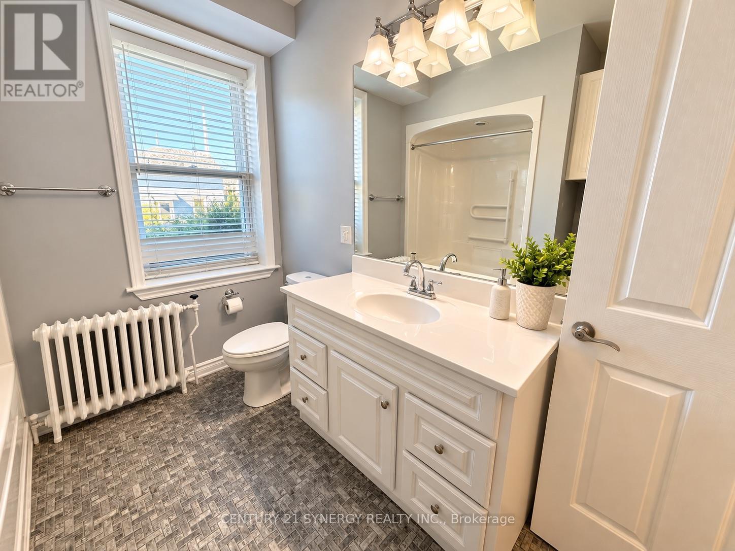 15 Strathcona Street Property Photo 46