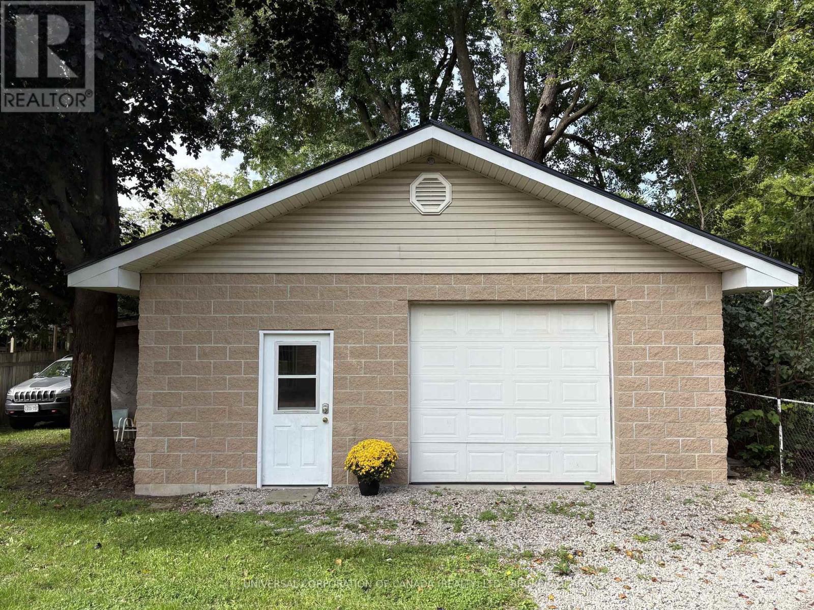 97 Chesley Avenue Property Photo 4