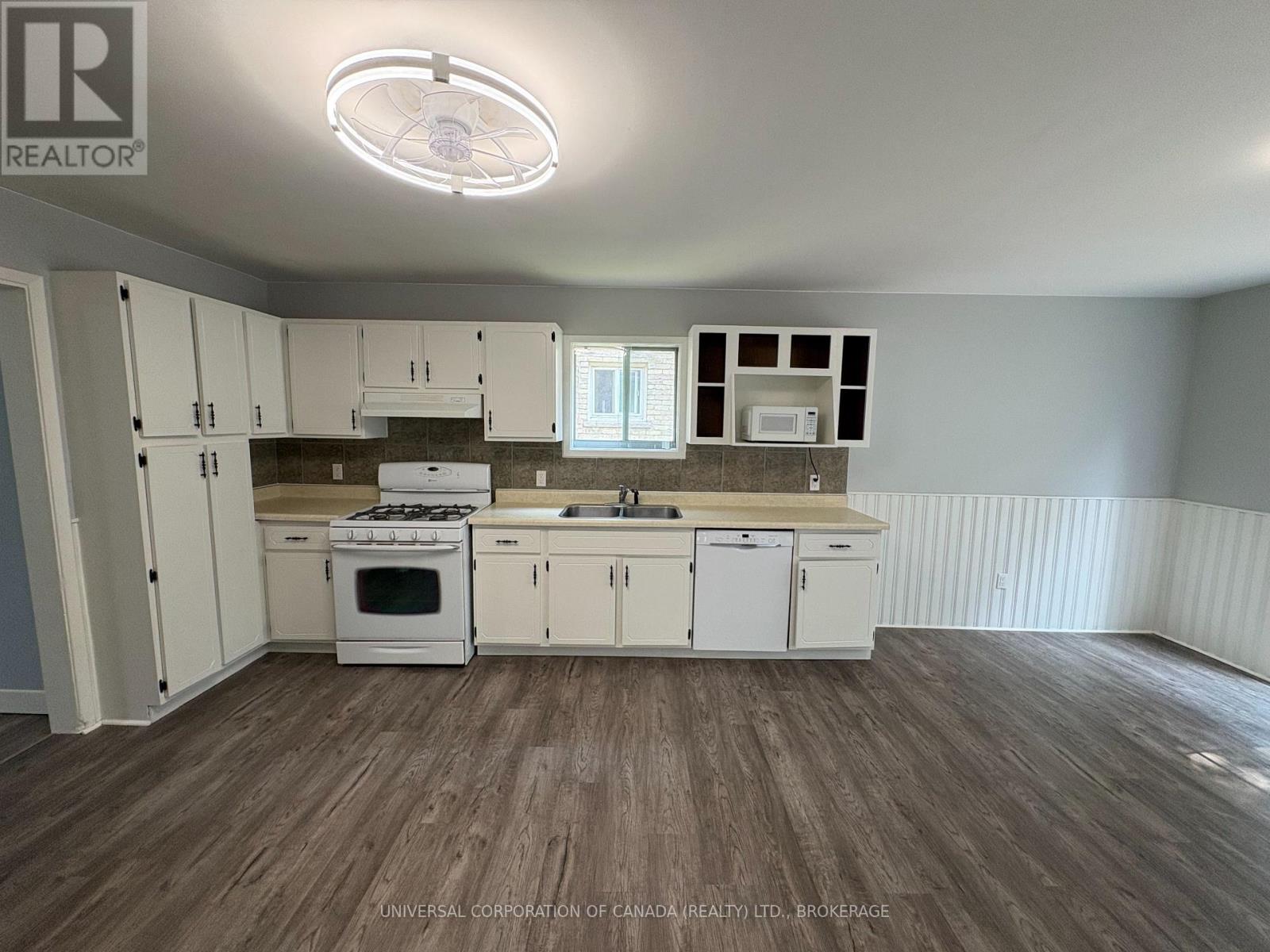 97 Chesley Avenue Property Photo 17