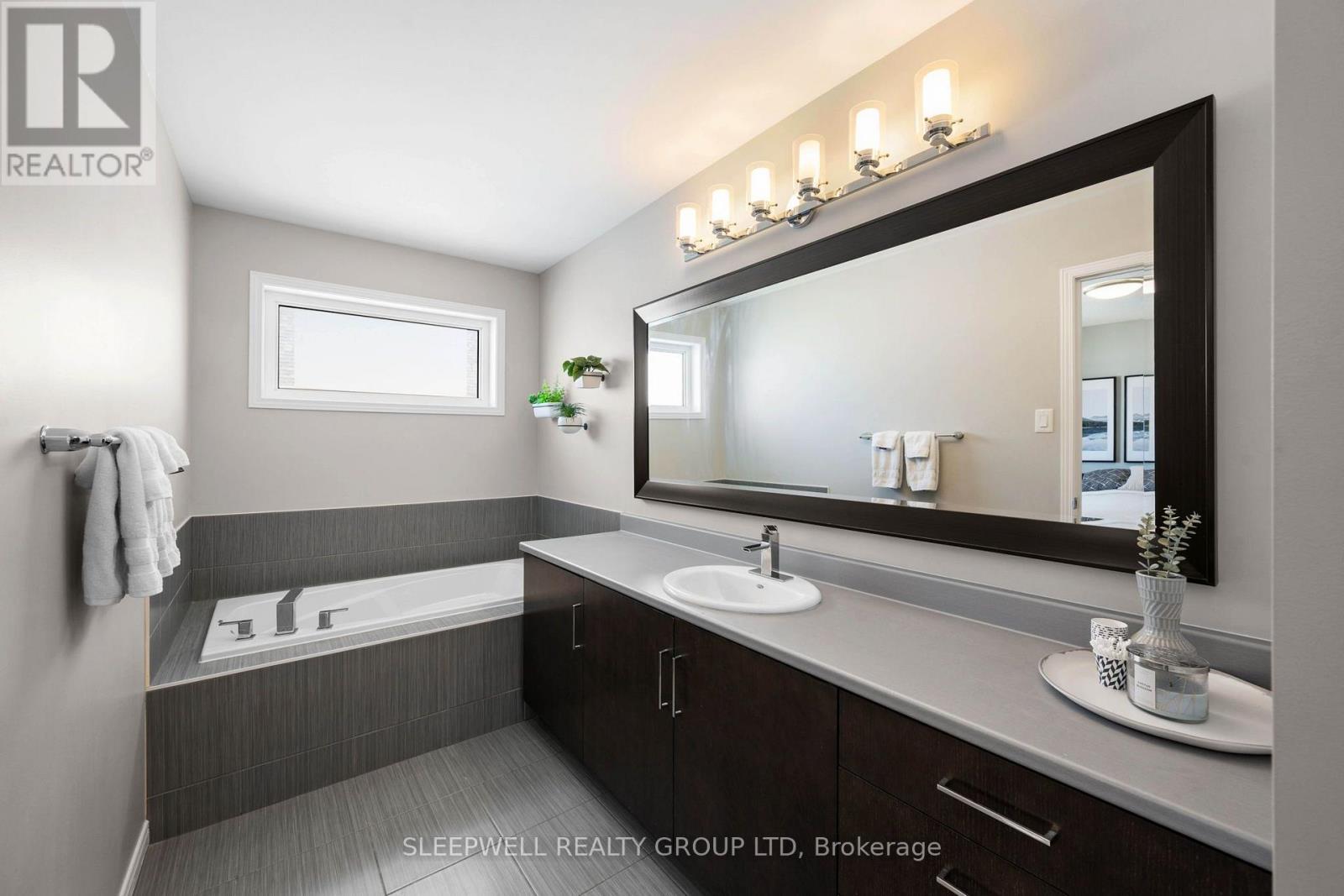 147 Westphalian Avenue Property Photo 22