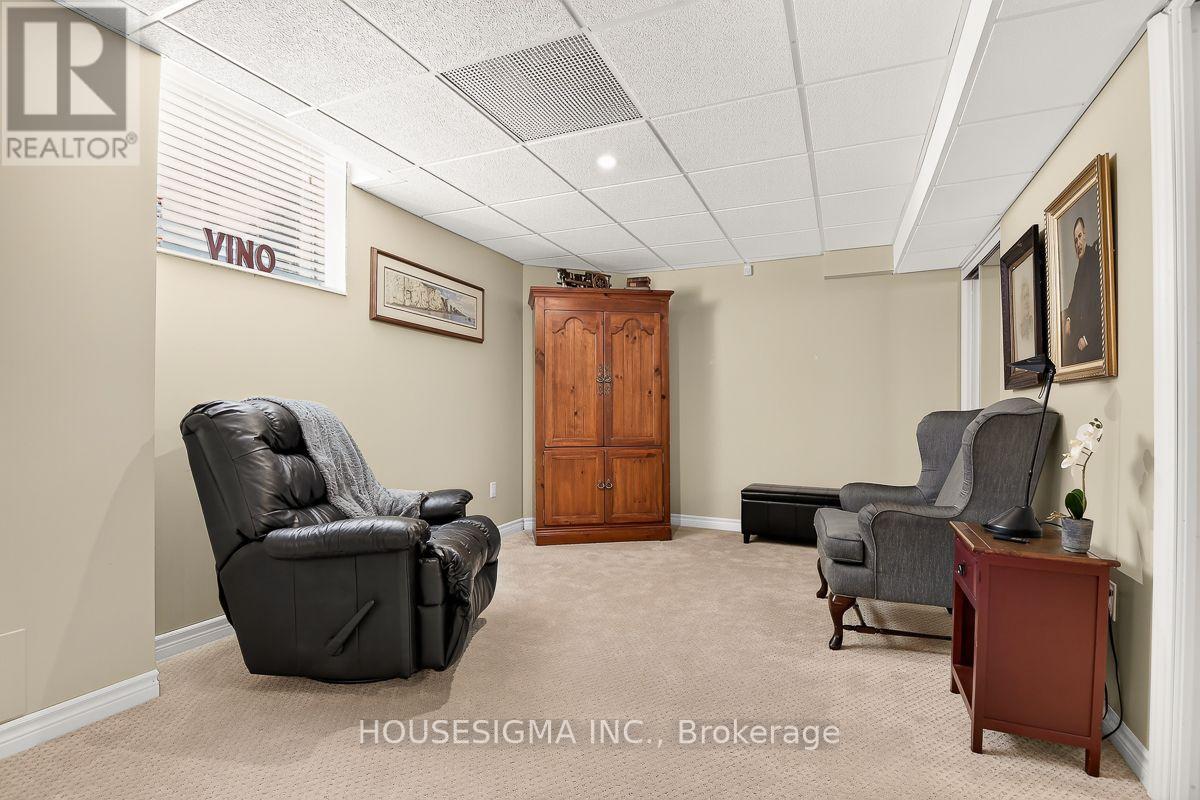 798 Greenly Drive Property Photo 39