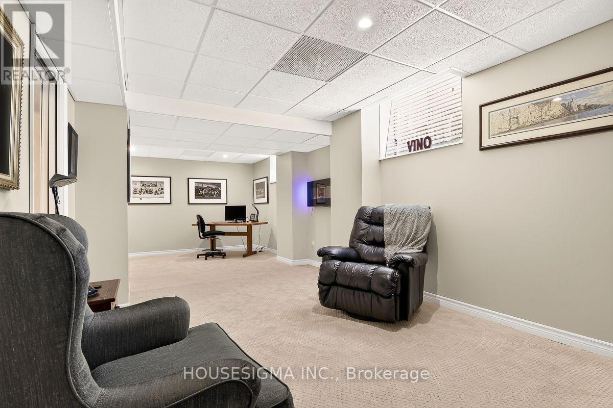 798 Greenly Drive Property Photo 40