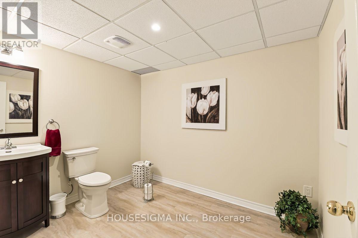 798 Greenly Drive Property Photo 43