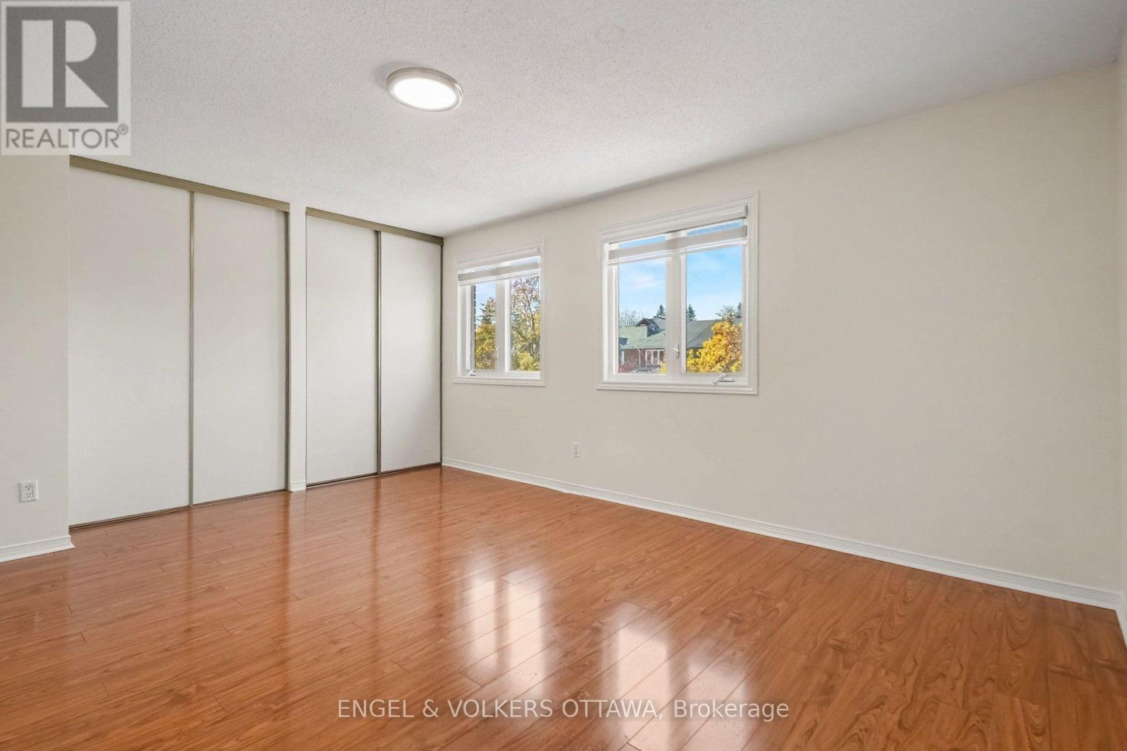 29 Woodbury Crescent Property Photo 19