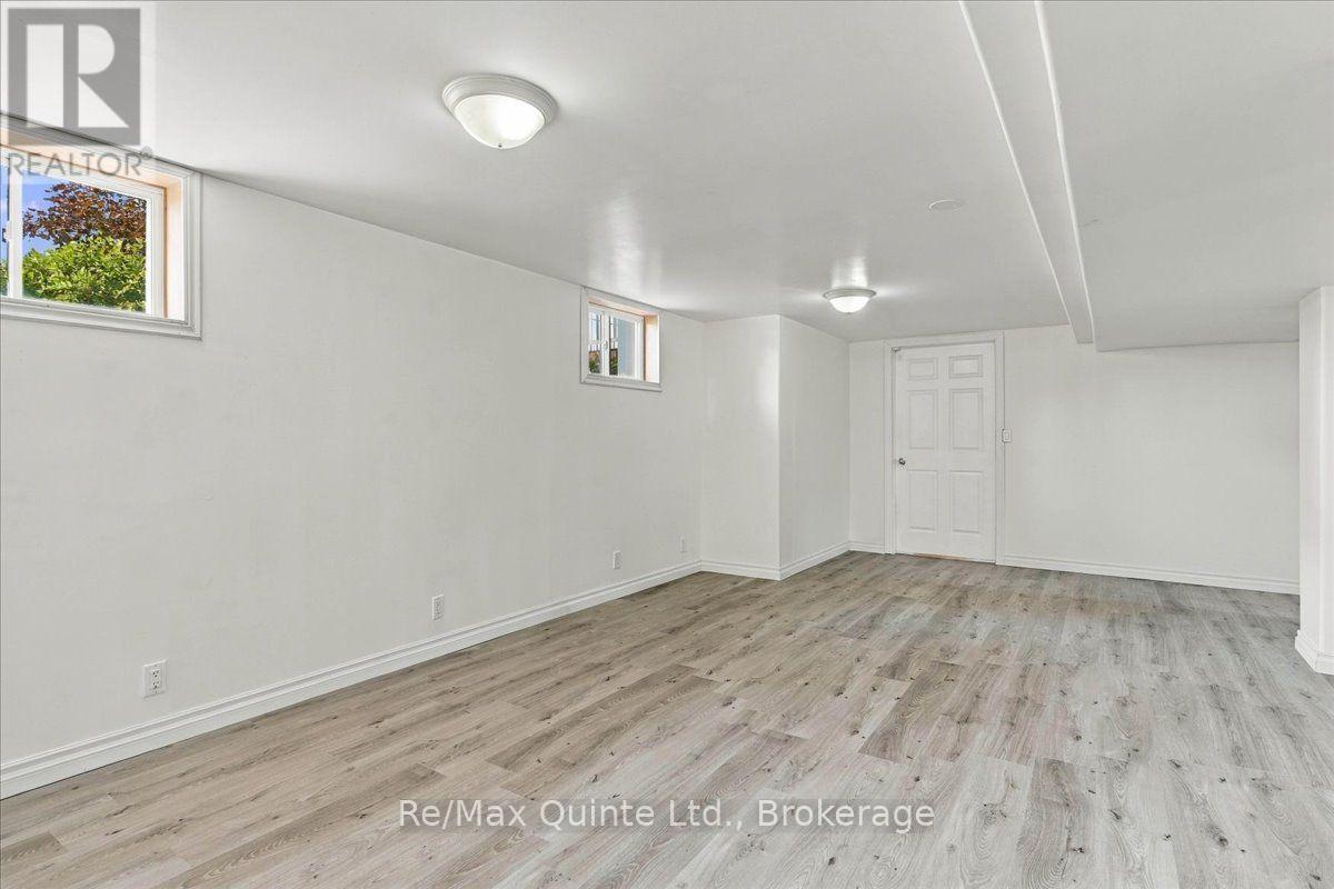 70 Ashley Street Property Photo 27