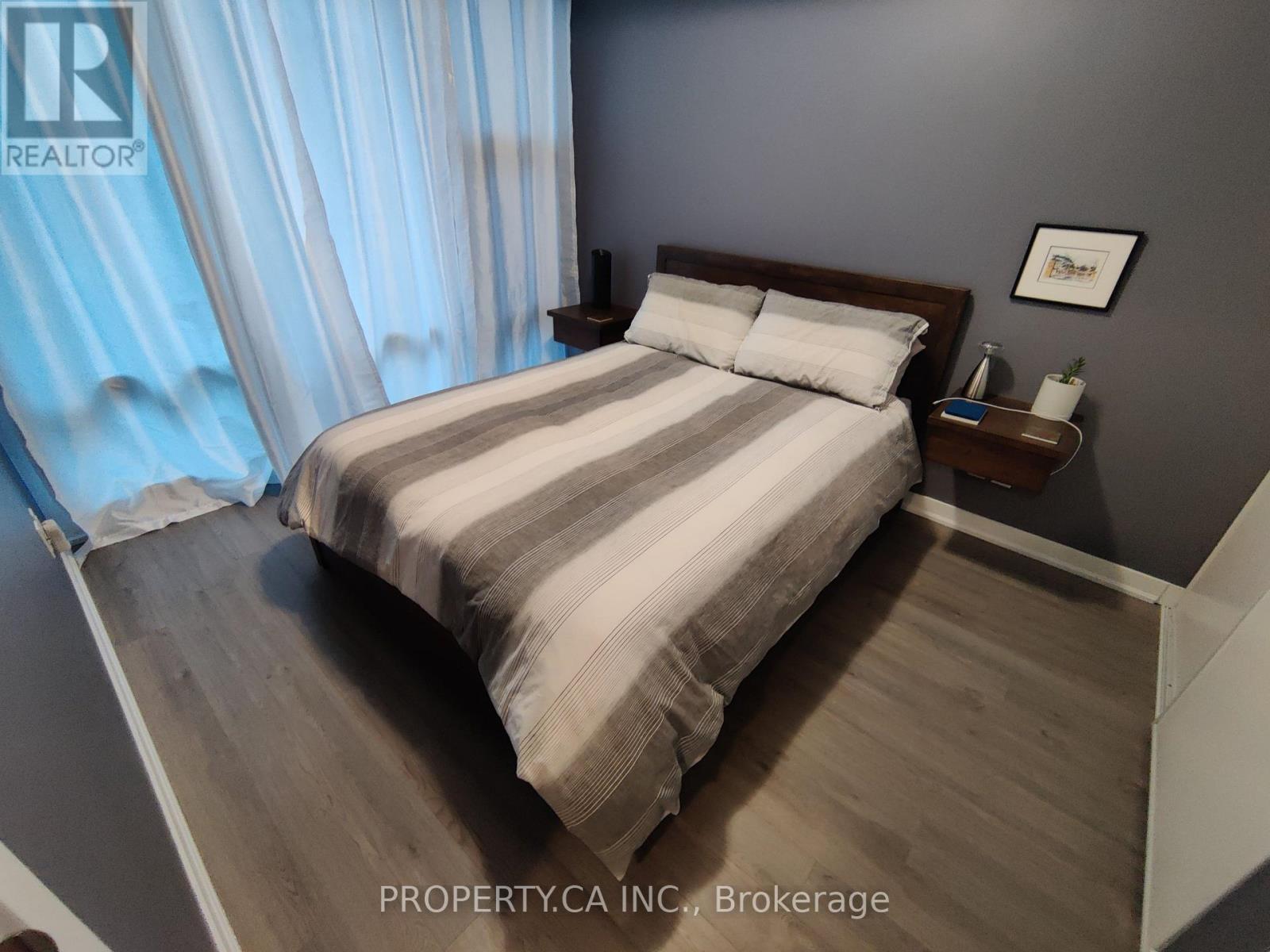 409 - 85 Duke Street W Property Photo 5