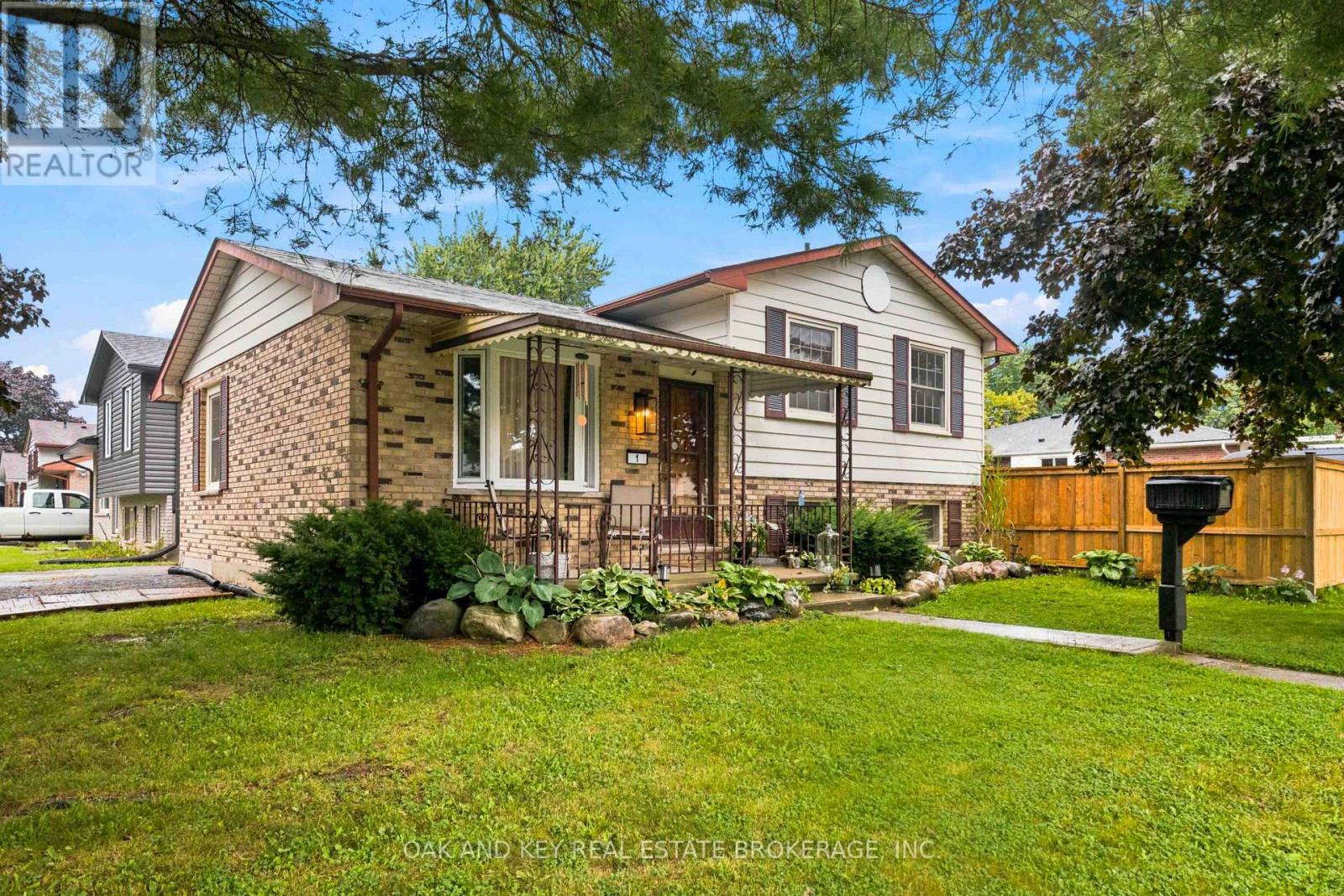 1 Vanier Place Property Photo 1