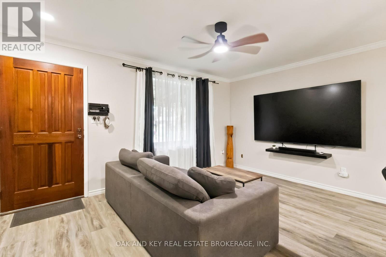 1 Vanier Place Property Photo 4