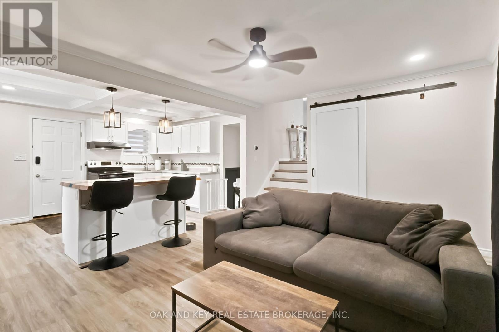 1 Vanier Place Property Photo 6