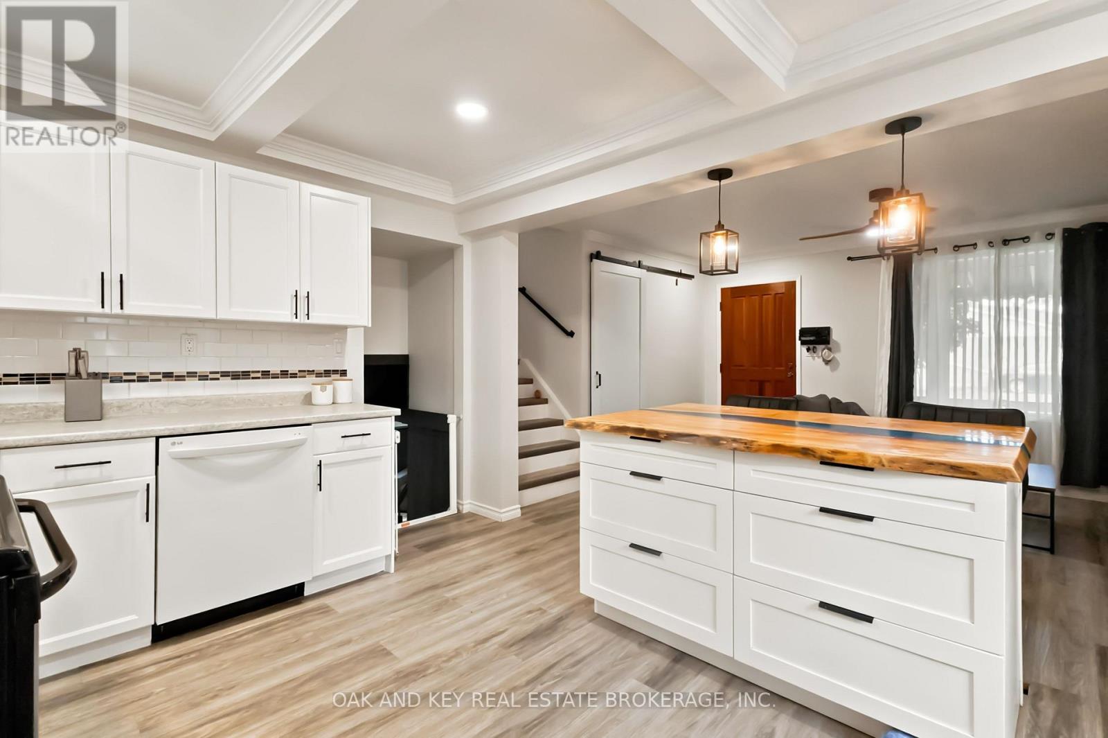 1 Vanier Place Property Photo 9