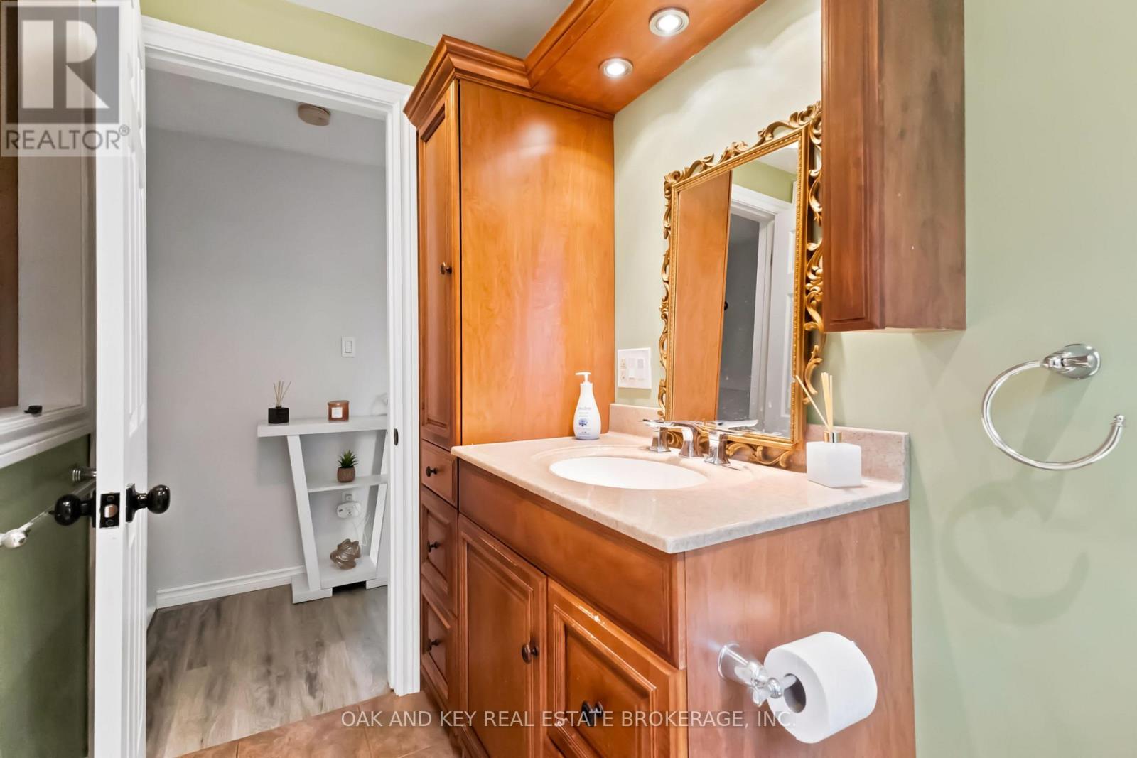 1 Vanier Place Property Photo 20