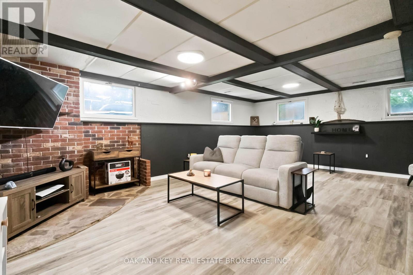 1 Vanier Place Property Photo 22