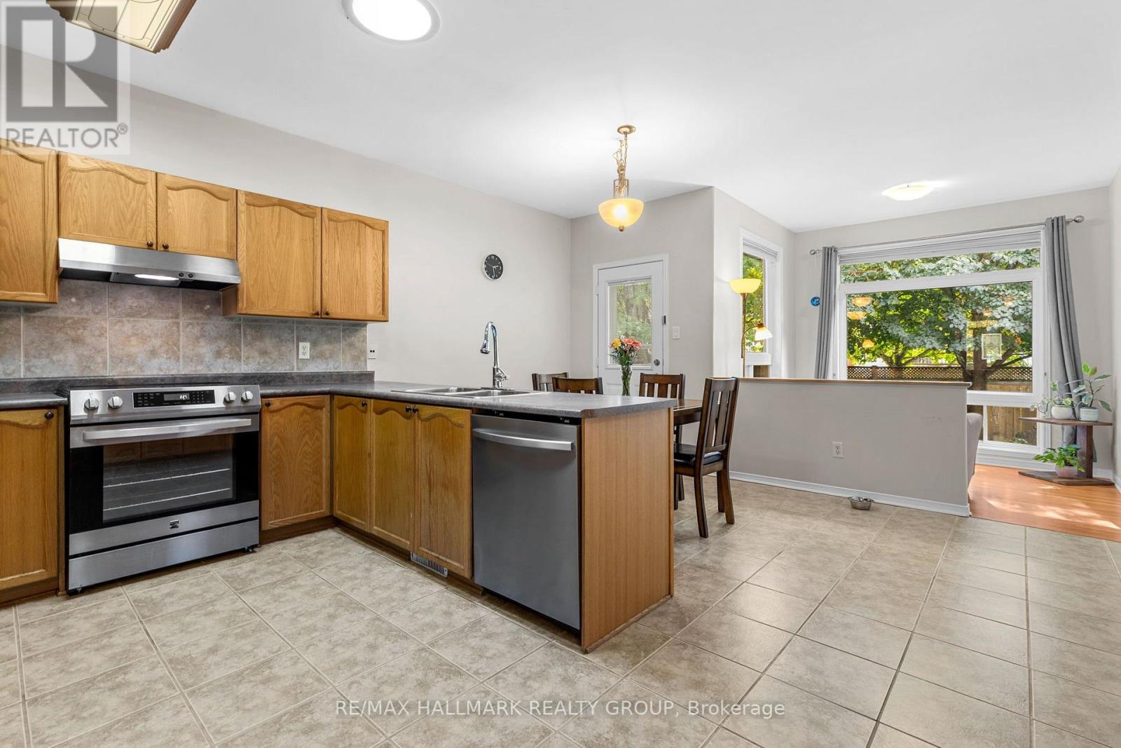 5 Rayburn Street Property Photo 6