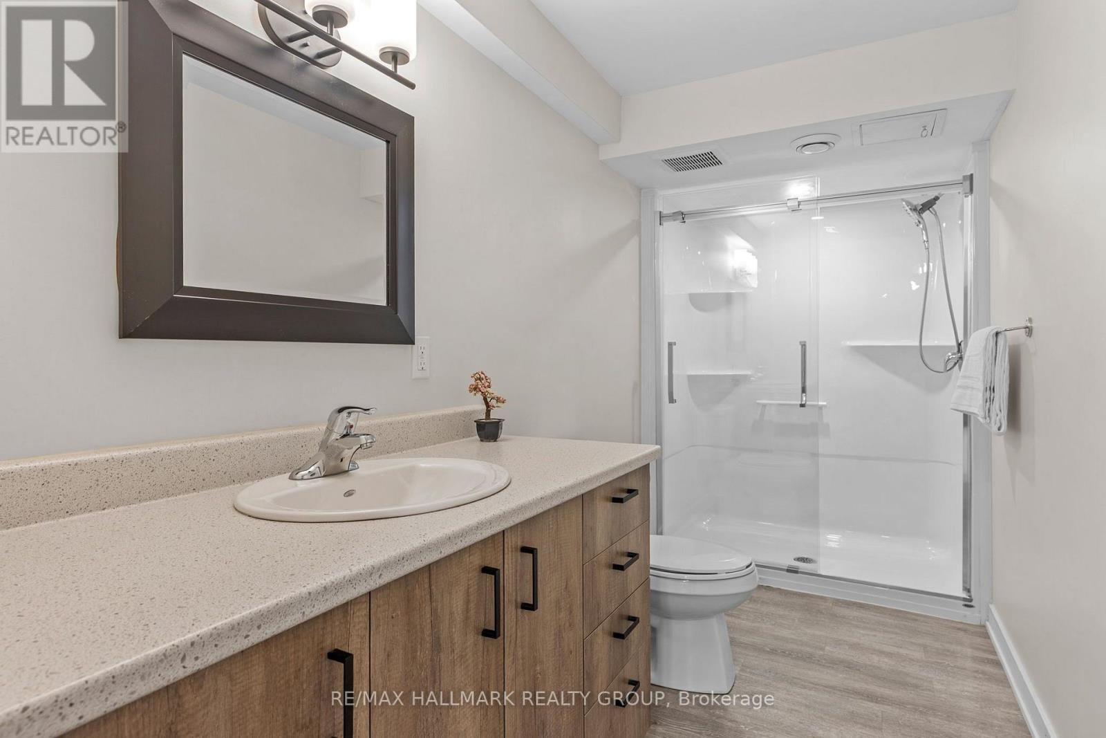 5 Rayburn Street Property Photo 25