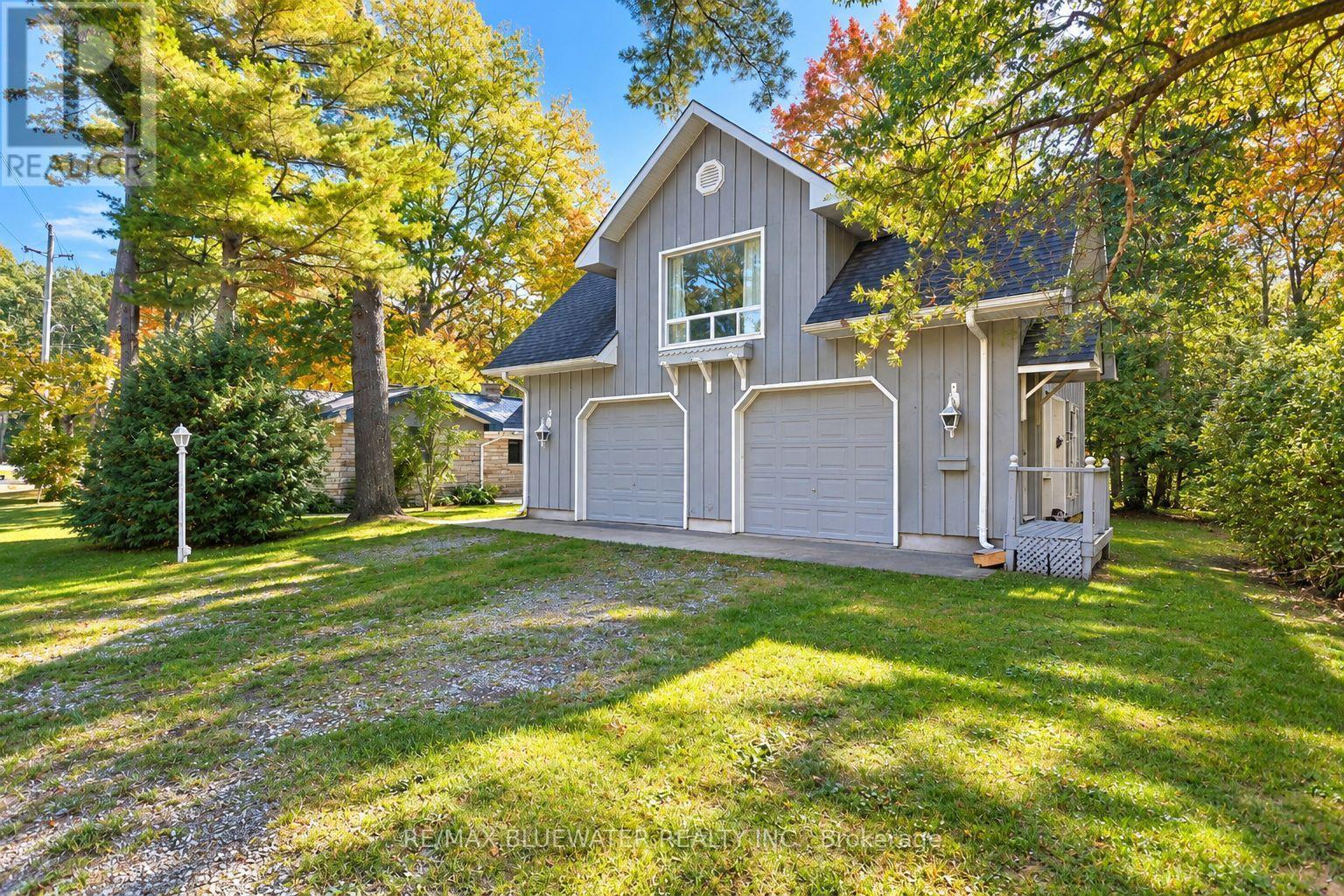 10138 Edmonds Boulevard Property Photo 22