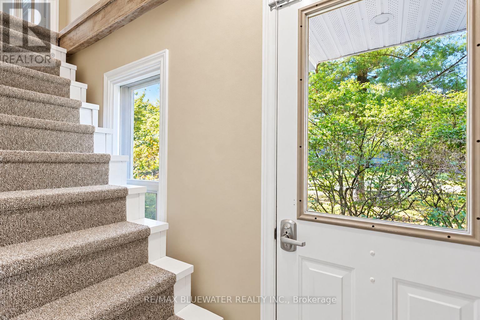 10138 Edmonds Boulevard Property Photo 30