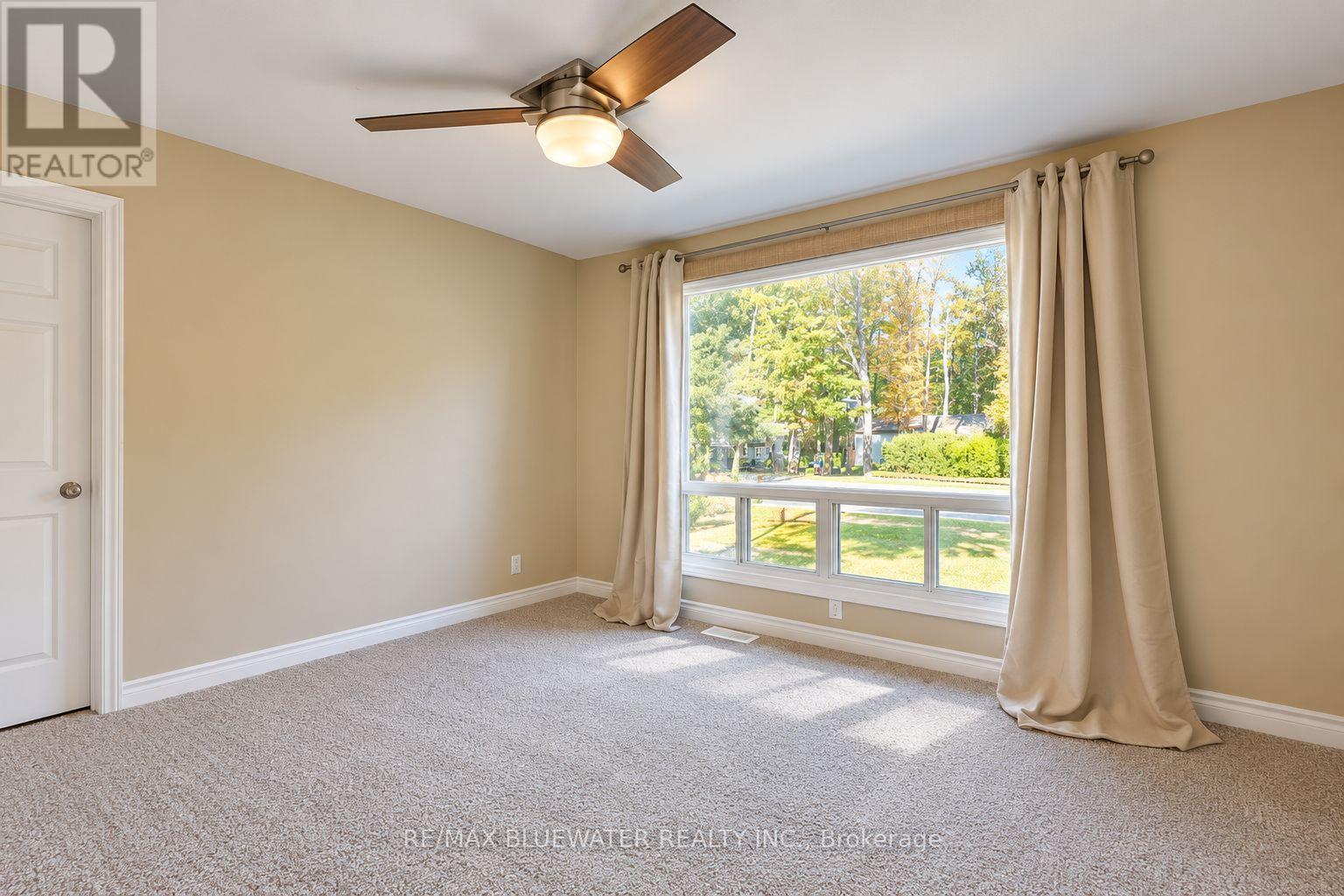 10138 Edmonds Boulevard Property Photo 35