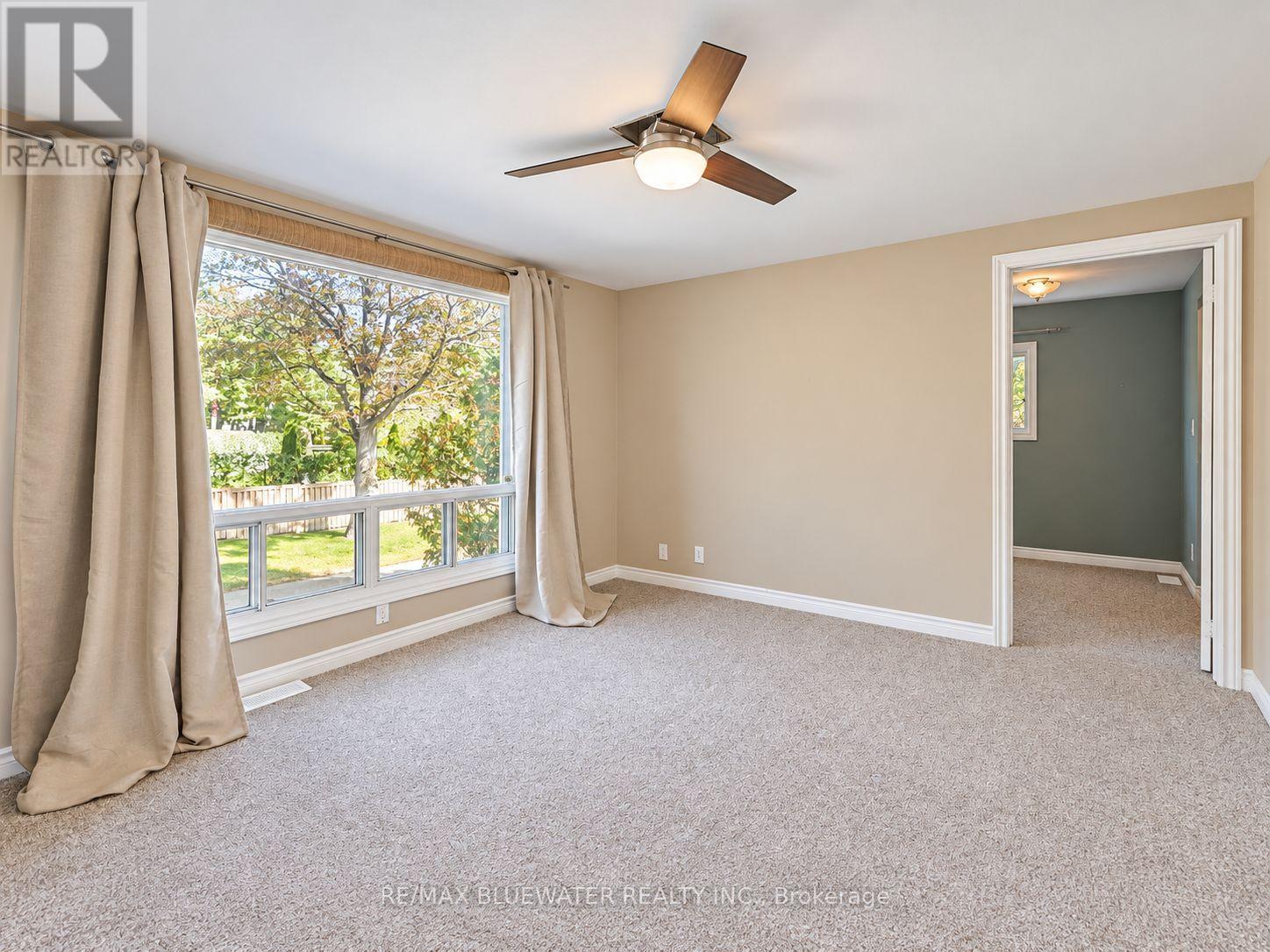 10138 Edmonds Boulevard Property Photo 36