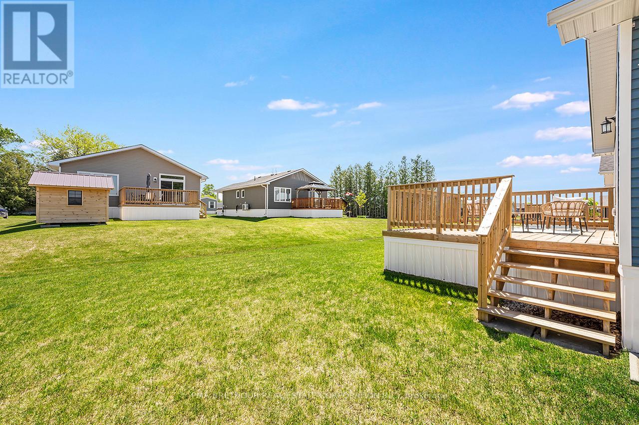 20 Bluffs View Boulevard Property Photo 4