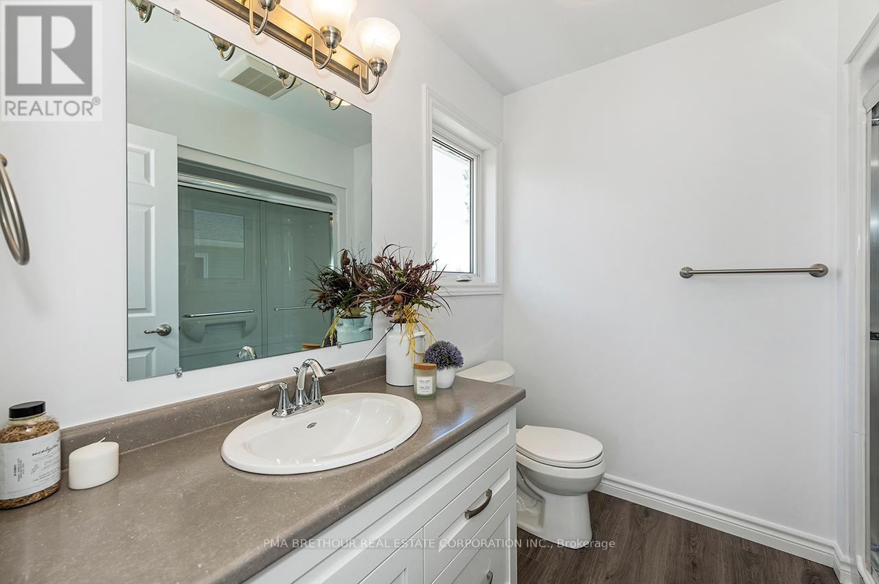 20 Bluffs View Boulevard Property Photo 25