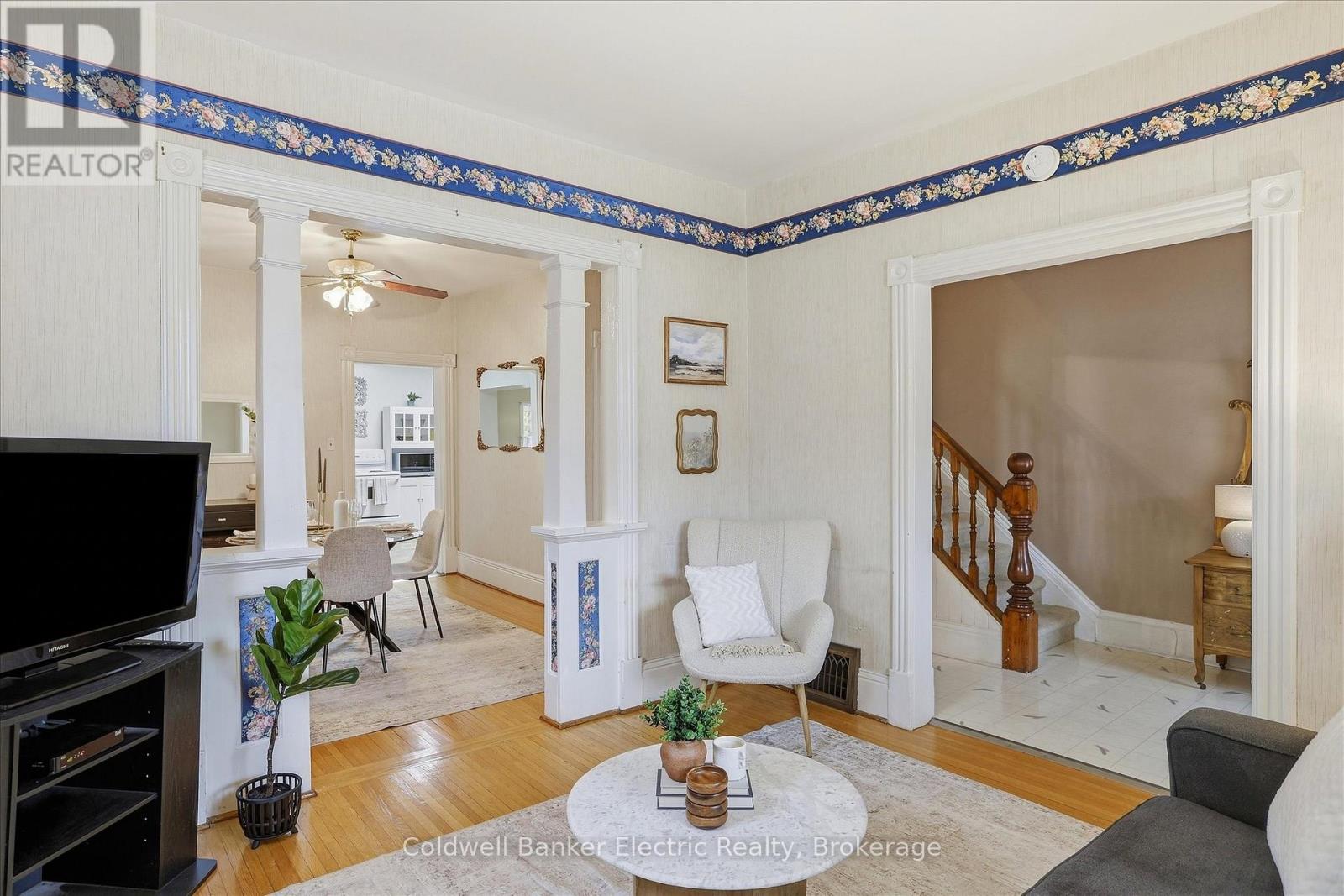 461 Murray Street Property Photo 6