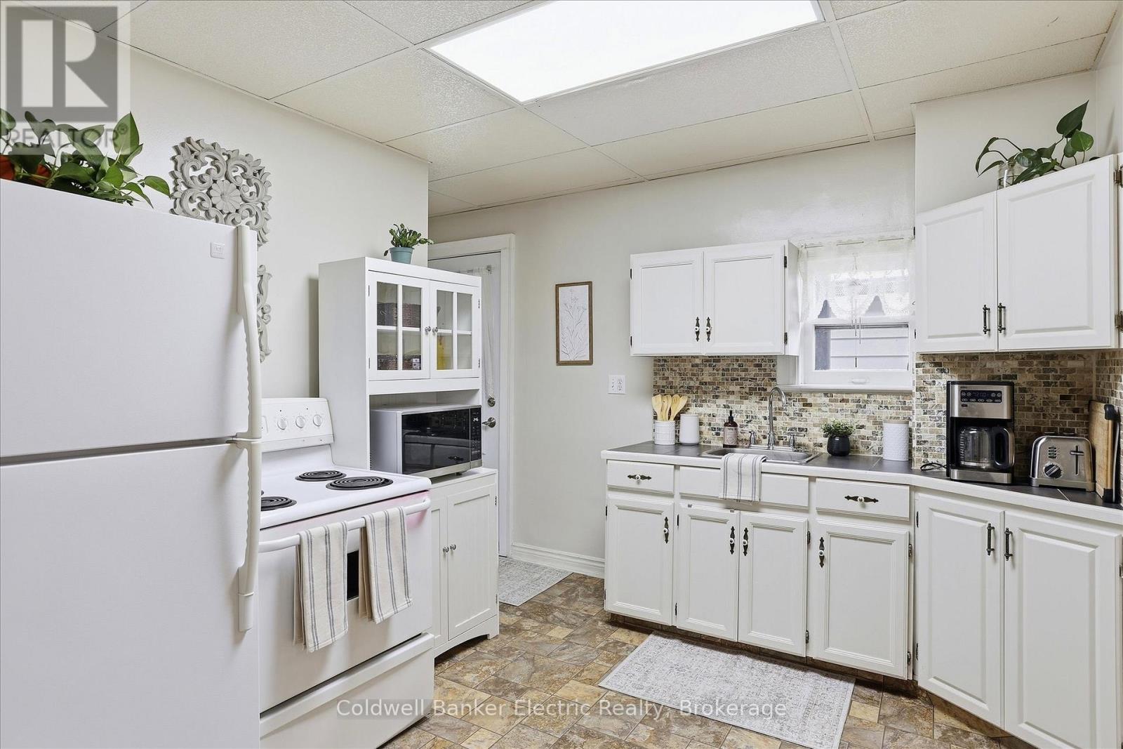 461 Murray Street Property Photo 10