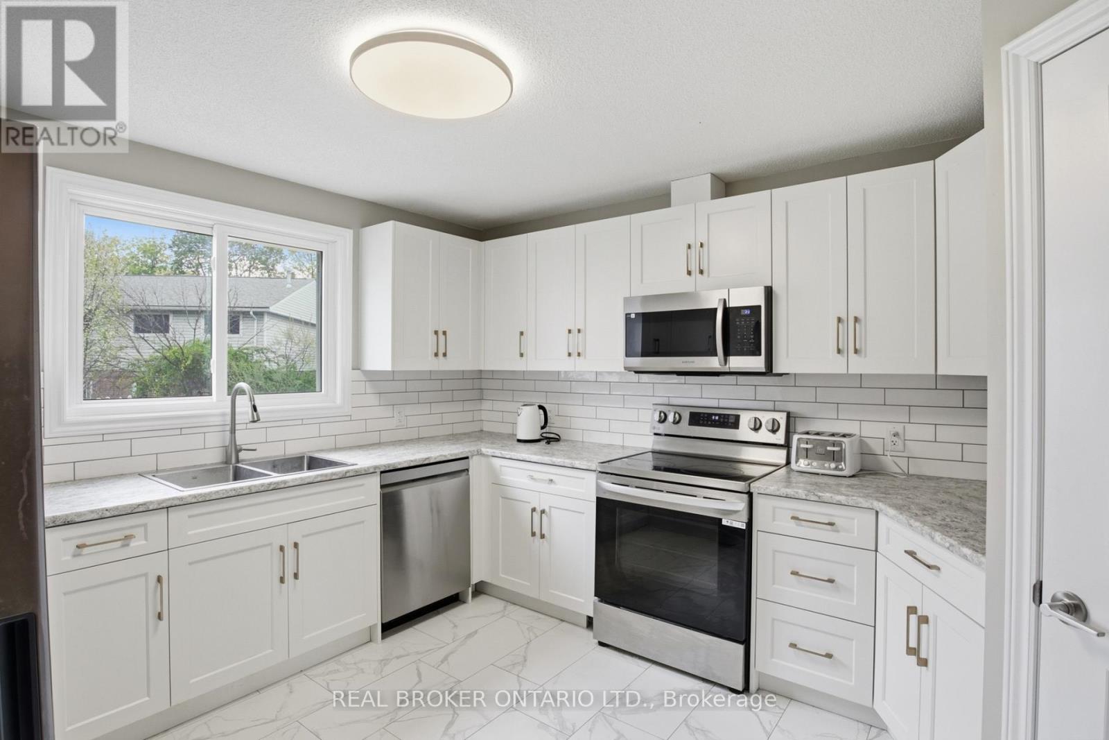 46 - 60 Elmsdale Drive Property Photo 20