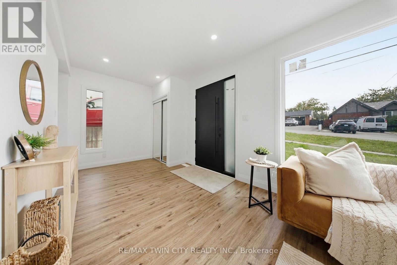 23 Aberdeen Street Property Photo 5