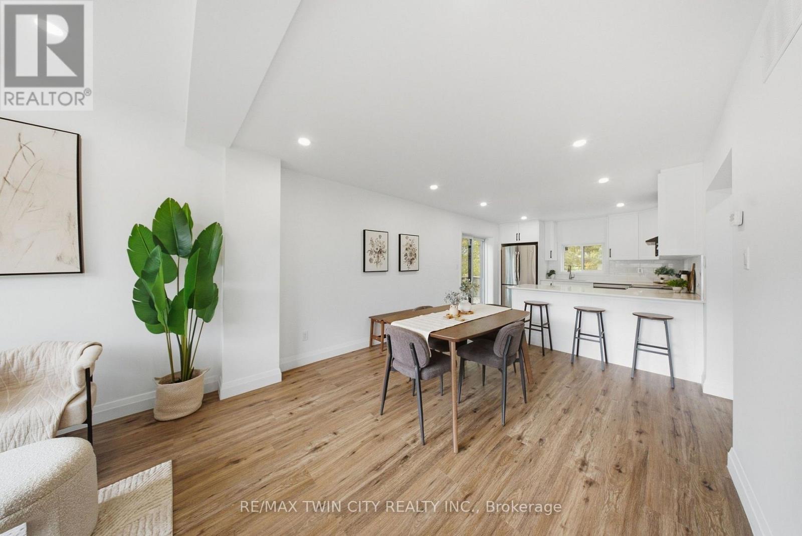 23 Aberdeen Street Property Photo 11