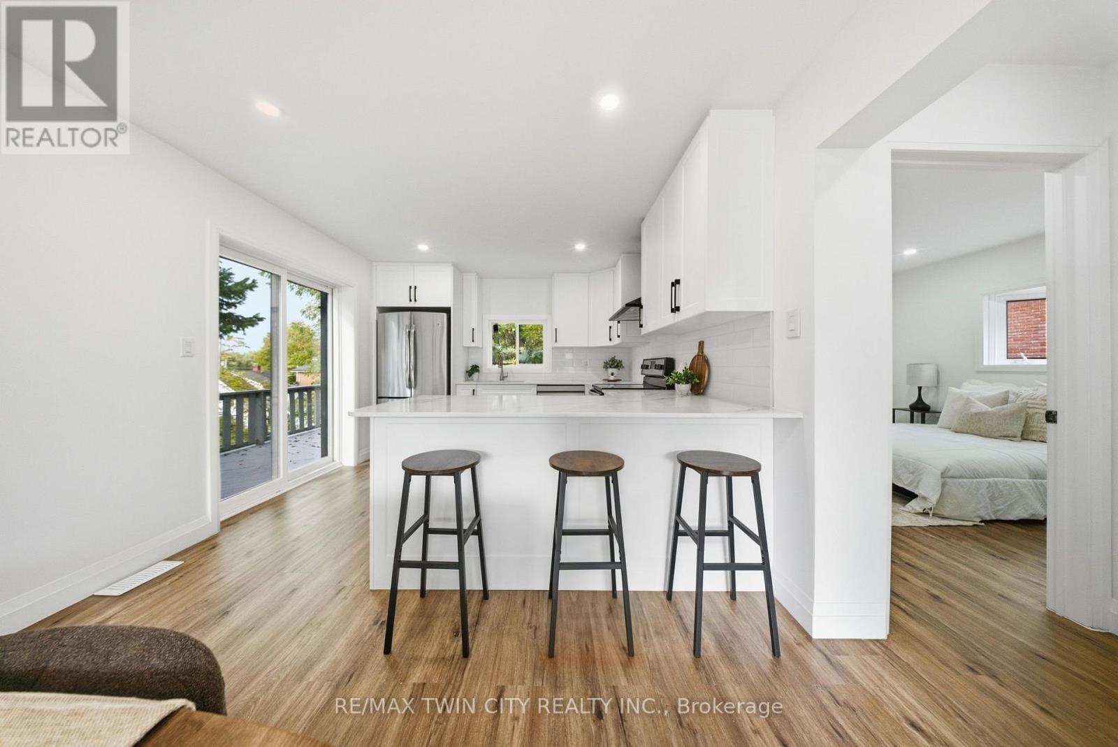 23 Aberdeen Street Property Photo 14