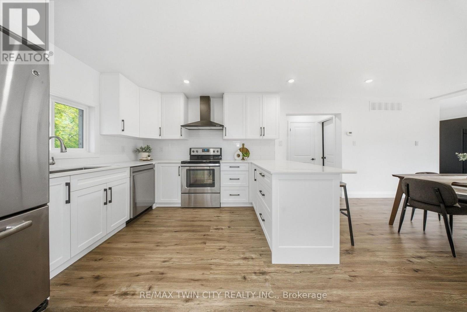 23 Aberdeen Street Property Photo 15