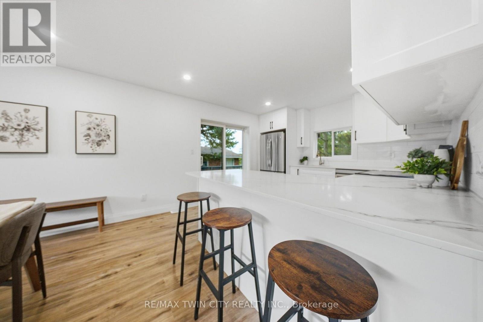 23 Aberdeen Street Property Photo 17