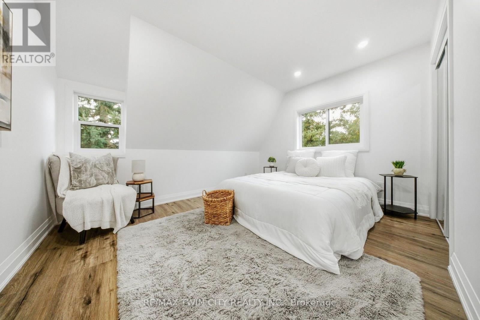 23 Aberdeen Street Property Photo 21