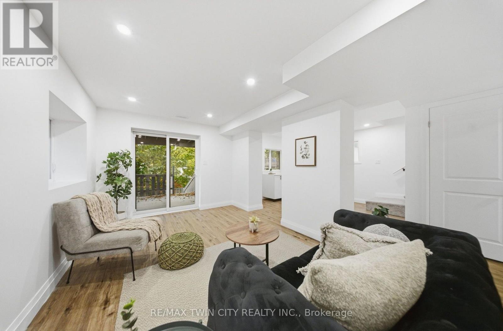 23 Aberdeen Street Property Photo 29