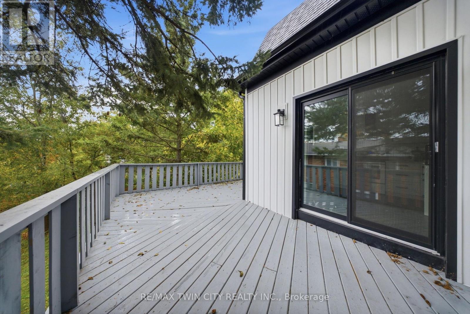 23 Aberdeen Street Property Photo 31