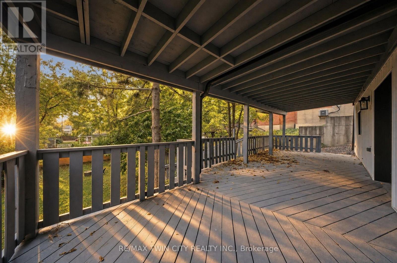 23 Aberdeen Street Property Photo 34