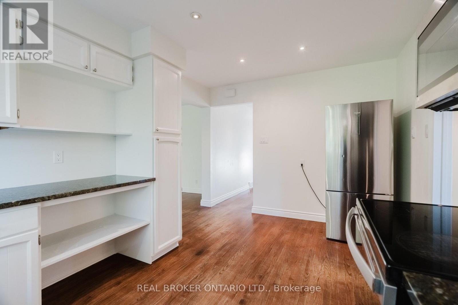 905 Plante Drive Property Photo 12