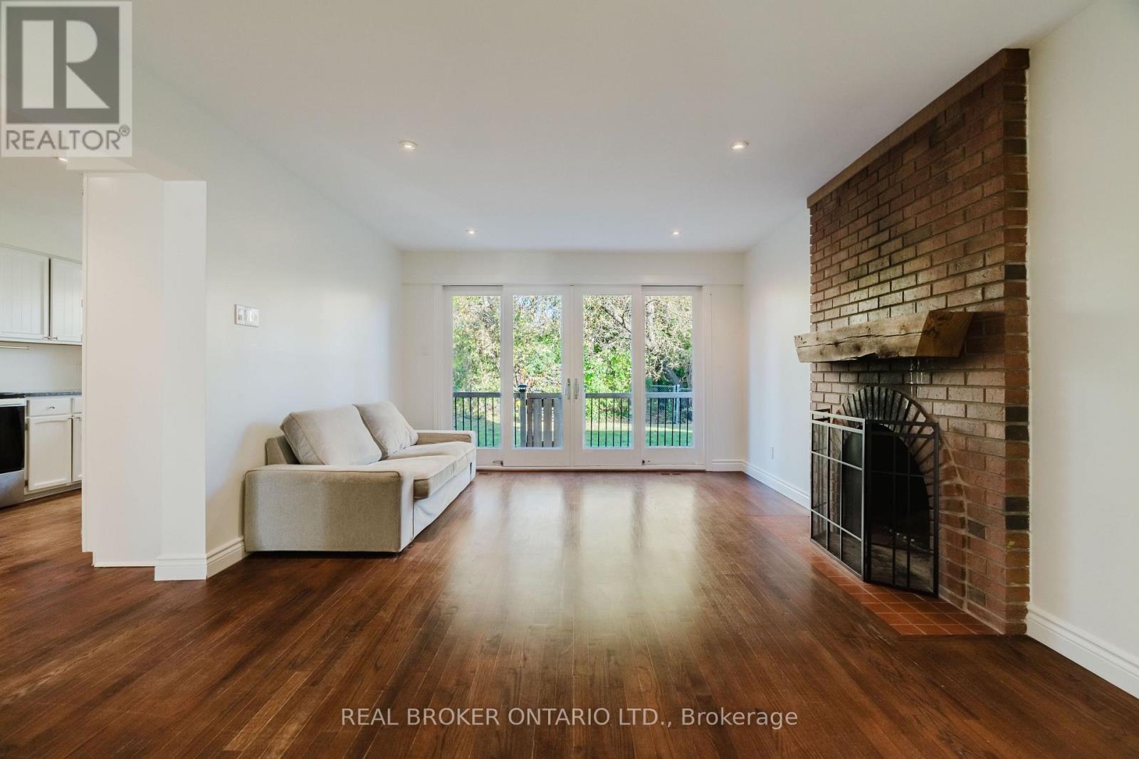 905 Plante Drive Property Photo 13