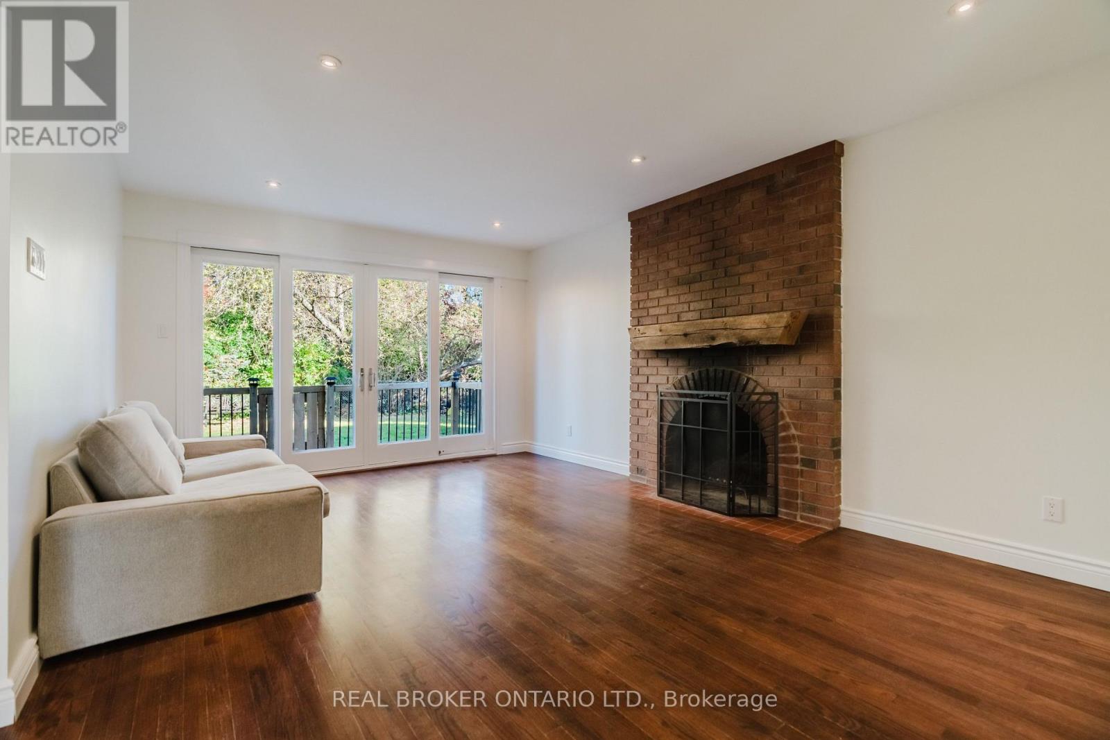 905 Plante Drive Property Photo 15