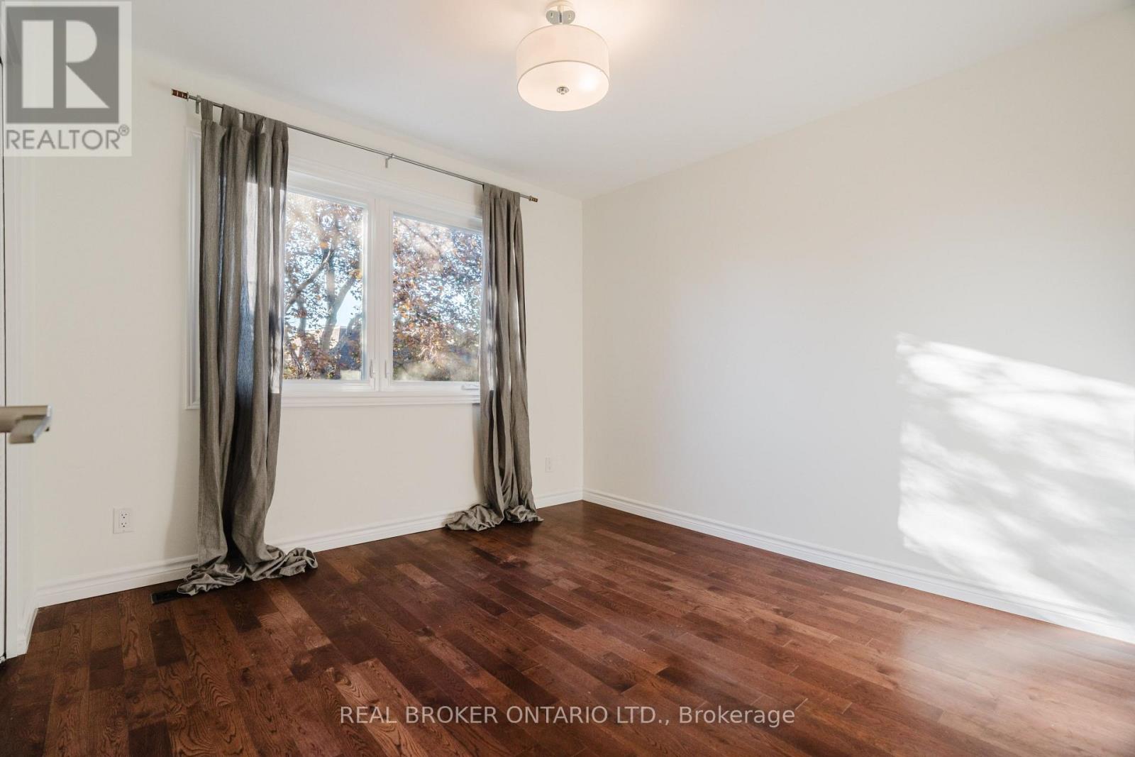 905 Plante Drive Property Photo 32