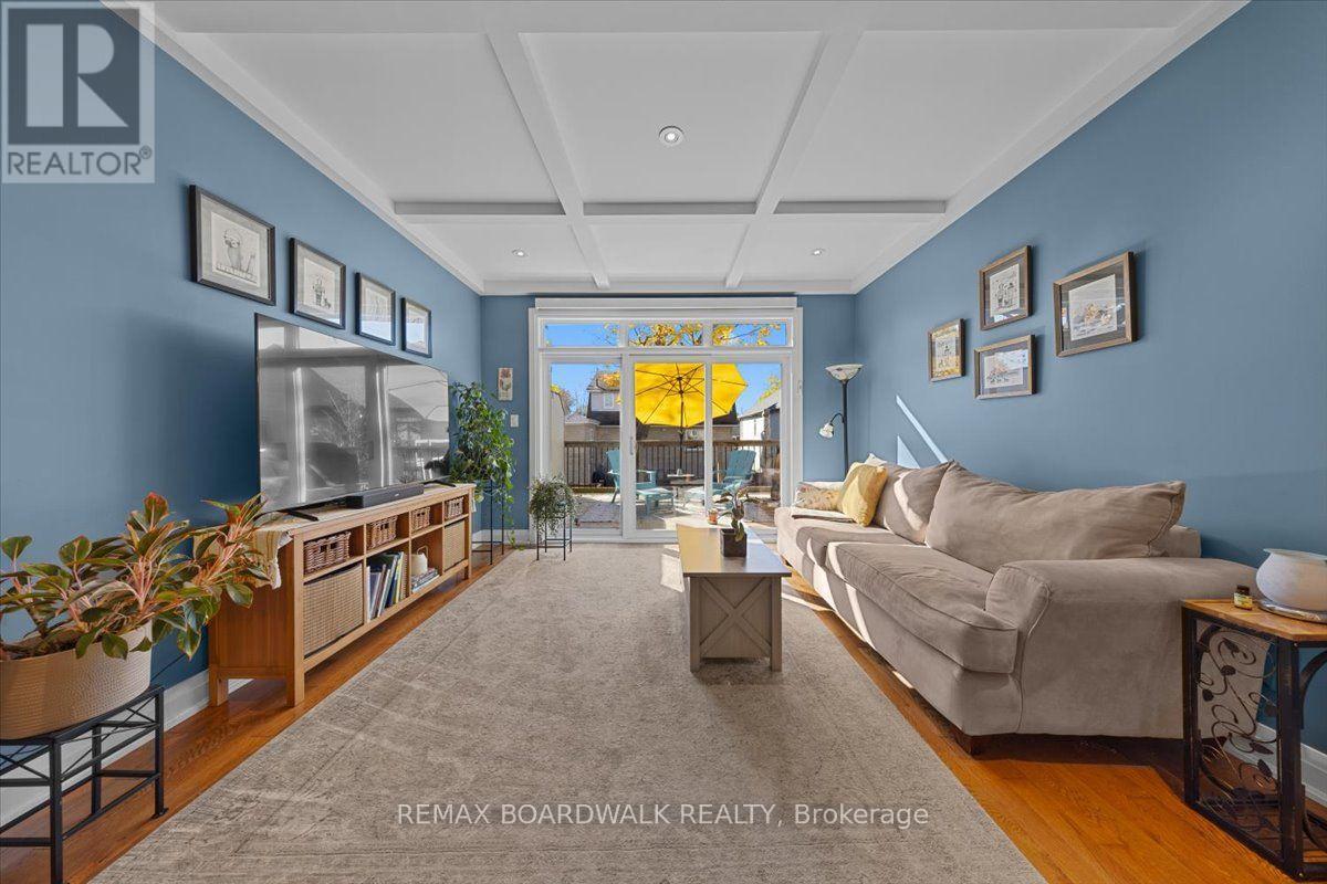 131 Elizabeth Street Property Photo 12