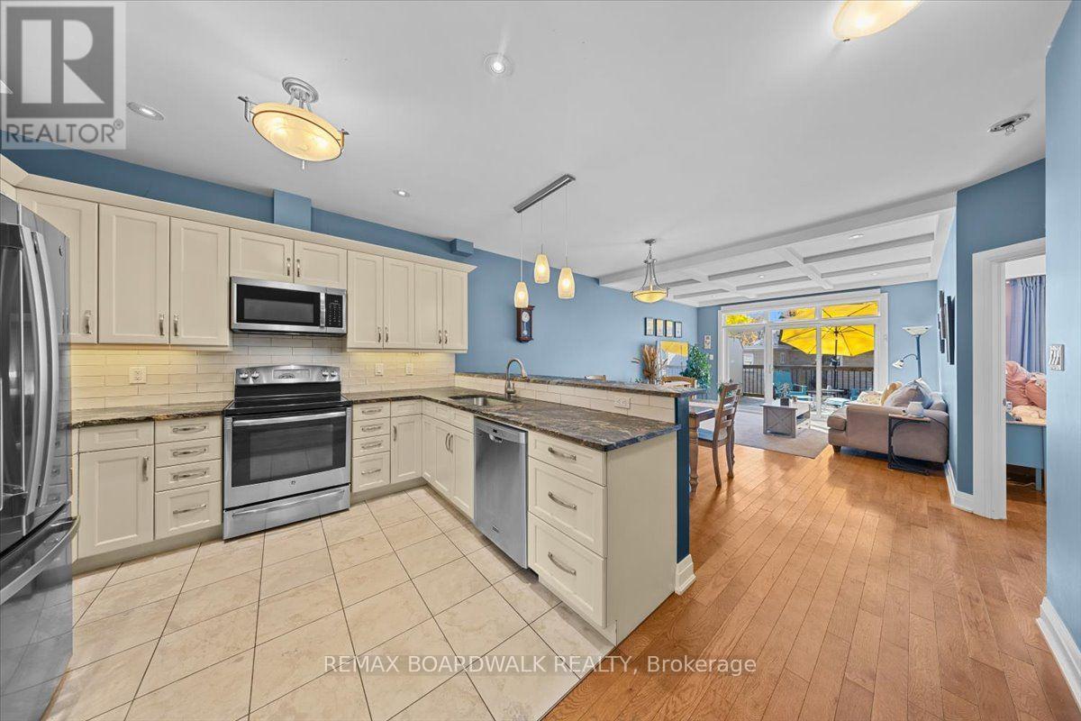 131 Elizabeth Street Property Photo 21