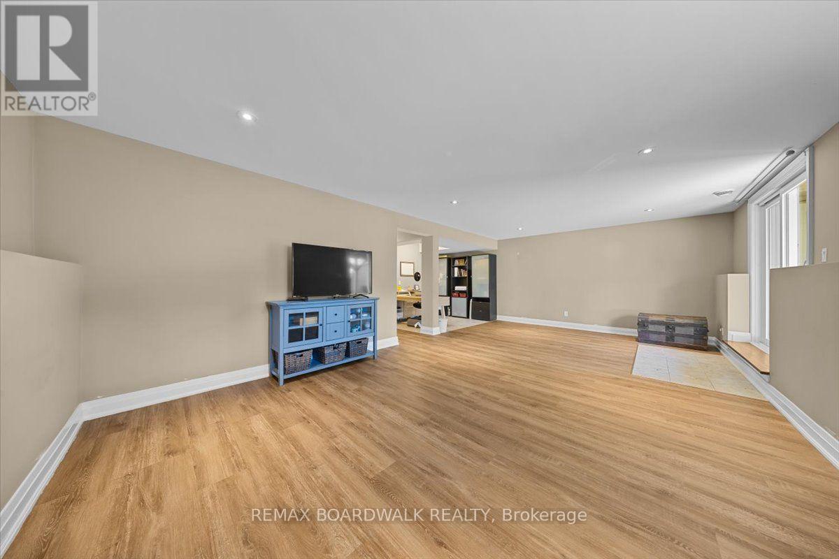 131 Elizabeth Street Property Photo 34